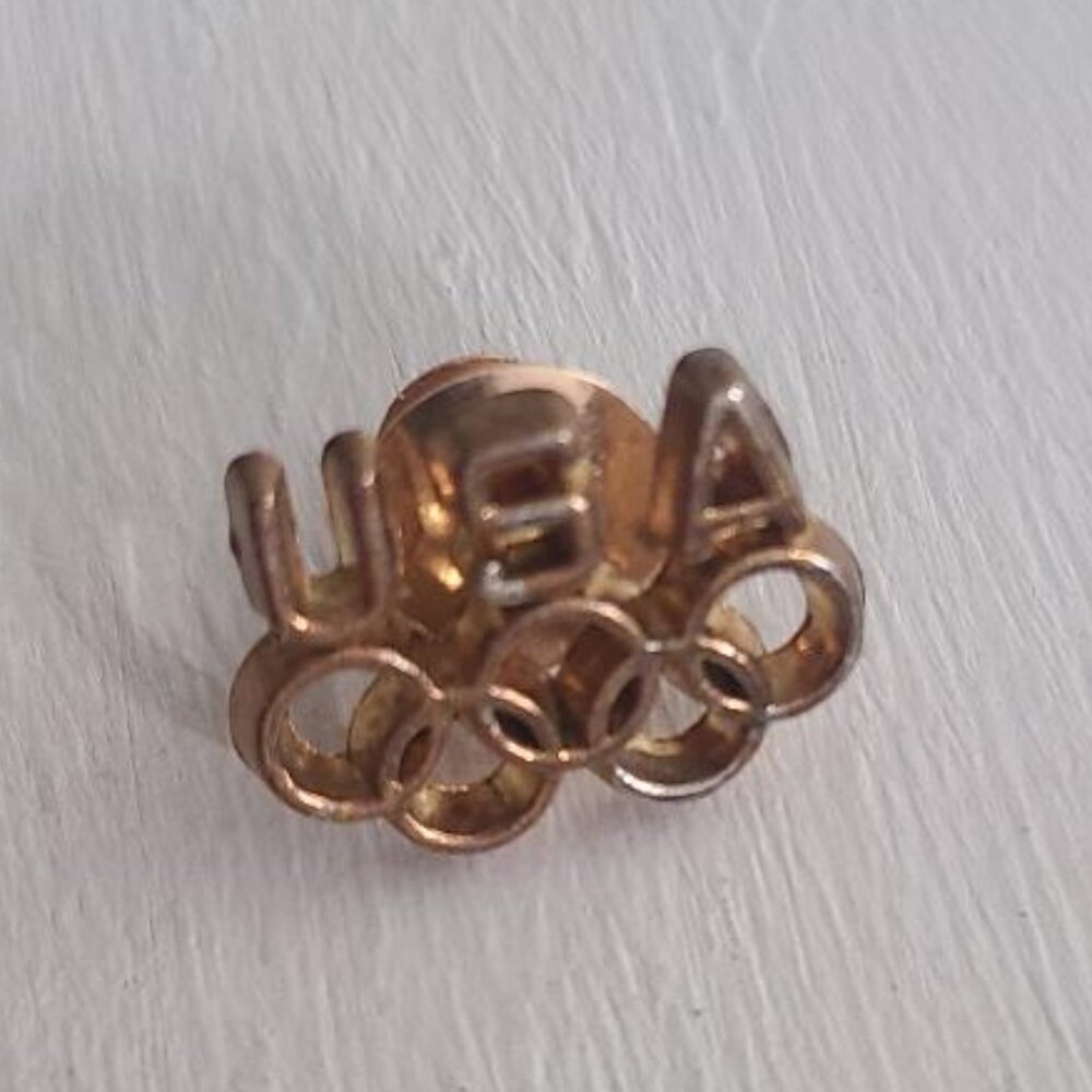 USA Olympic Team Vintage 1980's Lapel Pin Tie Tack Brooch - Gold Games Rings Pin